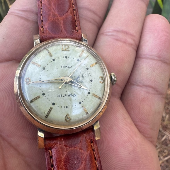 Vtg Timex Self-Wind Gold Tone Men’s Watch 🔥 - Picture 3 of 10